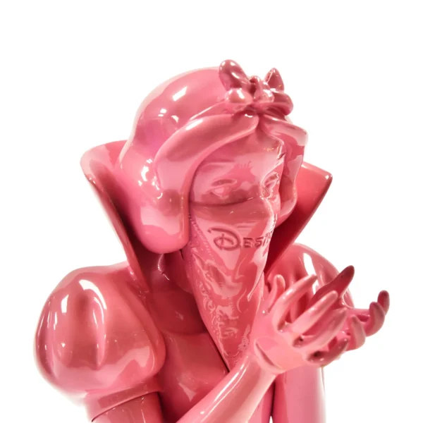 Premium Resin Art Sculpture Bespoke Epoxy Resin Figurine for Art Collectors & Home Decor